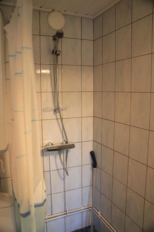 Hjortoe Stugor & Stockhus Finstrom Room photo